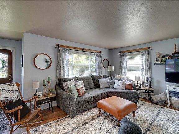 5th image of 1114 Lafromboise St