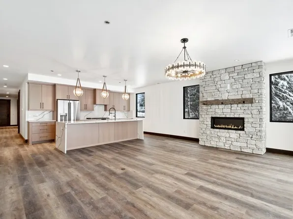 313 Akers Ln Unit A, Whitefish, MT 59937