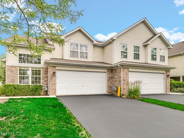 167 Castlewood Ct, Roselle, IL 60172