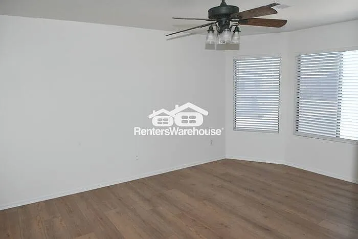 10426 W Oregon Ave — Photo 14