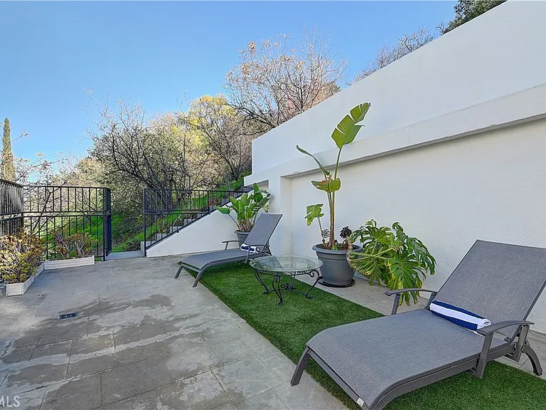 3952 Oakfield Dr — Photo 36