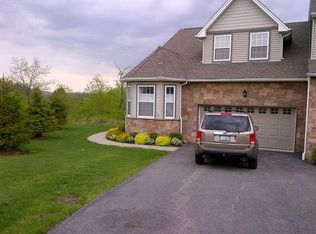 124 N River Dr, Beacon, NY