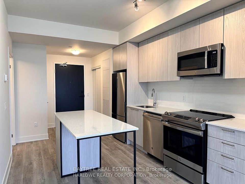 1st image of 185 Deerfield Rd #605