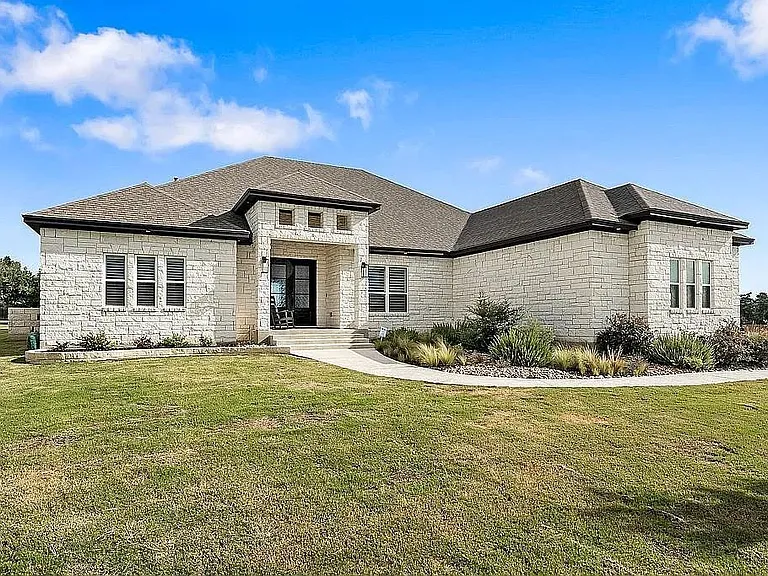 1102 Woodpark Ln — Photo 39