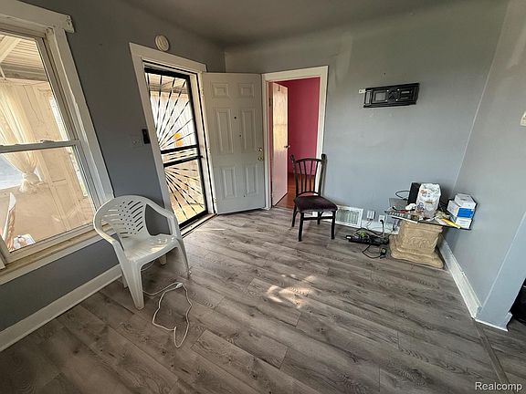 2nd image of 3935 15th St