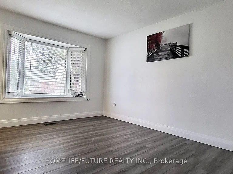 79 Ellington Dr #MAIN 2ND — Photo 11