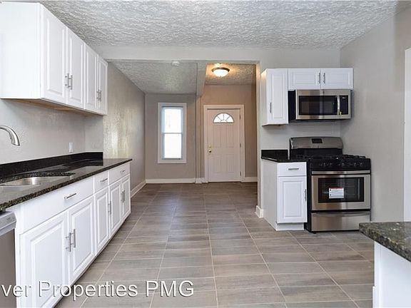 2nd image of 3246 Graceland Ave