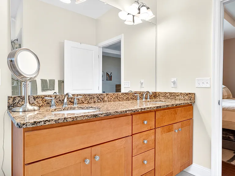 58 Elston Ct — Photo 8