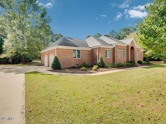 2nd image of 2090 Wesley Lane