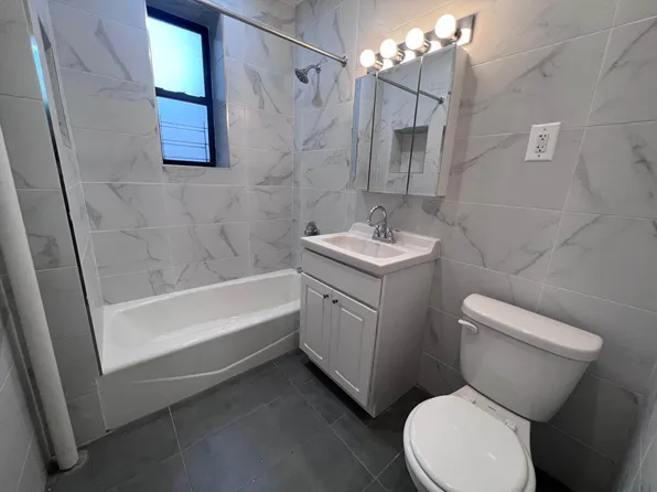 83-14 Lefferts Boulevard image 5 of 6