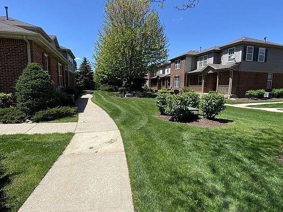 3rd image of 18646 W Point Dr