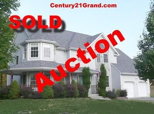 19 Hawk Nest Rd, Tomkins Cove, NY 10986