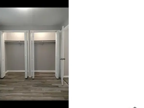 8223 S Exchange Ave, Chicago, IL