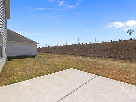 4th image of 426 Brick House Rd