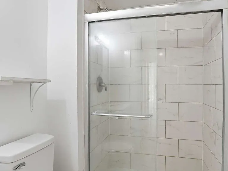 316 N High St — Photo 15