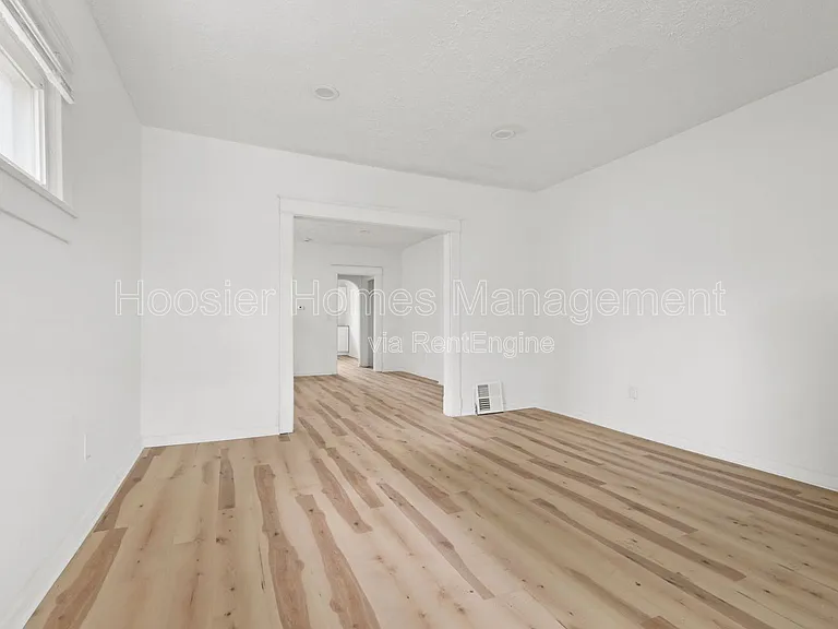 822 N Bradley Ave #822 — Photo 22