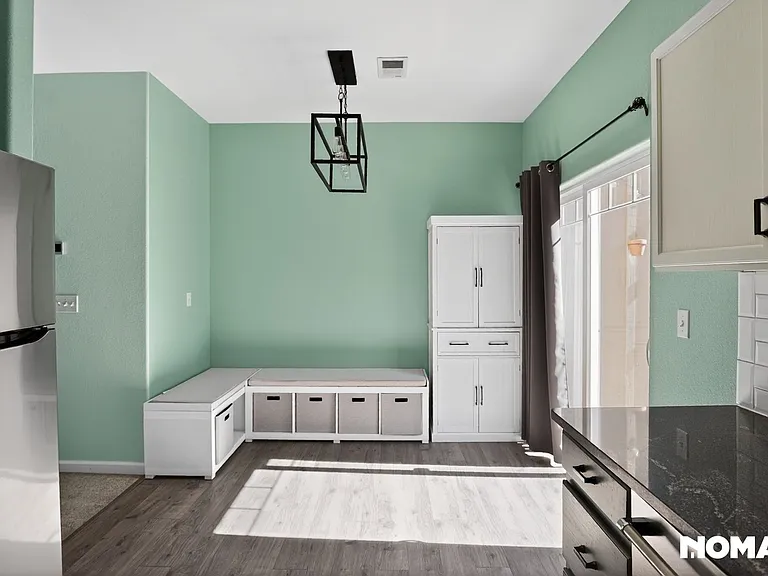 4200 Amber Marie Ln — Photo 2