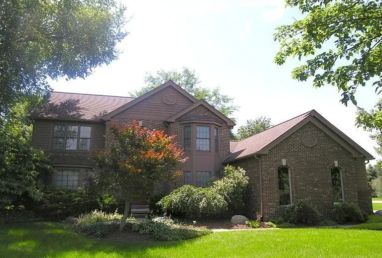 5913 Lohr Lake Dr photo 1