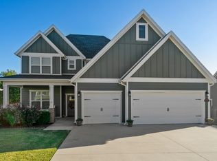 909 Chancery Ln, Cave Springs, AR 72718