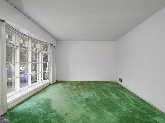 3rd image of 9403 Avenel Rd