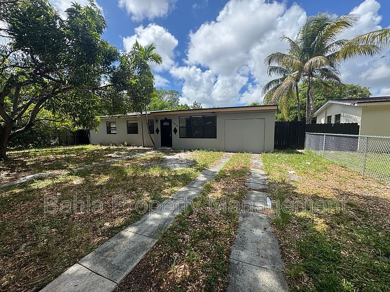 1st image of 1610 NW 132nd St