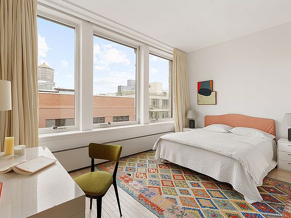 5th image of 121 W 19th St APT 10C