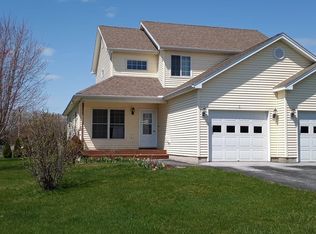 2 Yankee Dr, Saint Albans, VT 05478