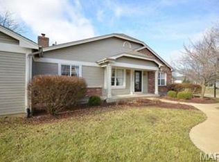 15820 Newton Ridge Dr, Chesterfield, MO 63017