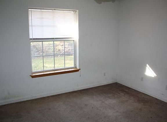 4th image of 2008 Fannie Dr