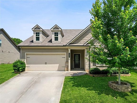 3rd image of 866 Newshaw Way
