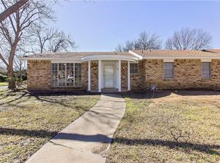 3002 Dover Dr, Sherman, TX 75092