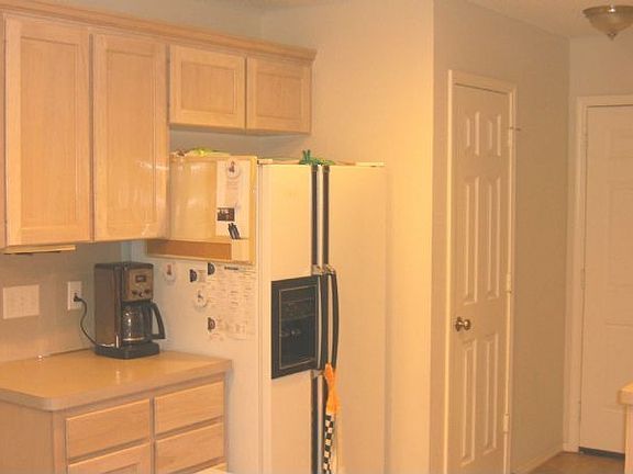 5th image of 4221 Green Meadow Dr