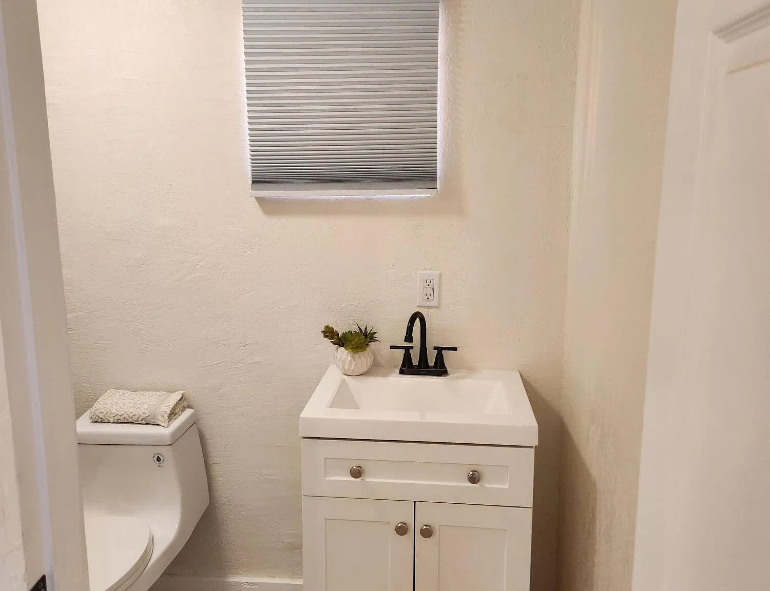 1 bed, 1607 sqft, $800 — Photo 4