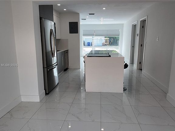 5th image of 2100 N 57th Way