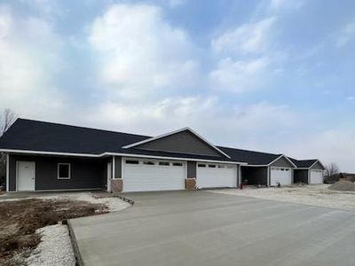 108 Highland Dr #4, Decorah, IA, 52101