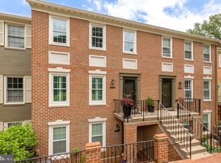 Sutton Place, Washington, DC 20016