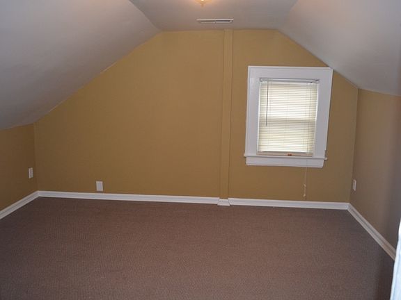Bedroom 3 (2nd Floor)