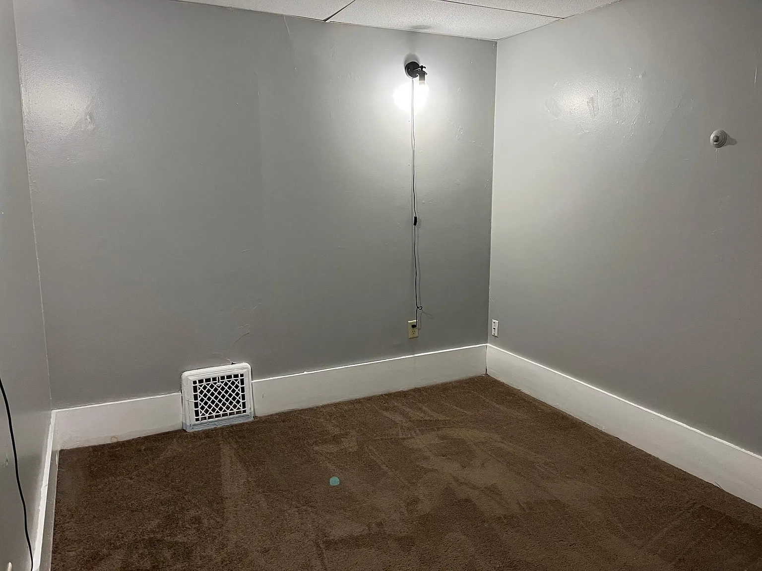 216 W Madison St — Photo 4