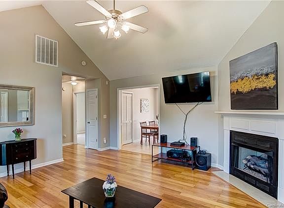 5th image of 737 Painted Lady Ct