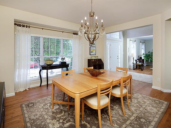 5th image of 1623 Garden Valley Dr