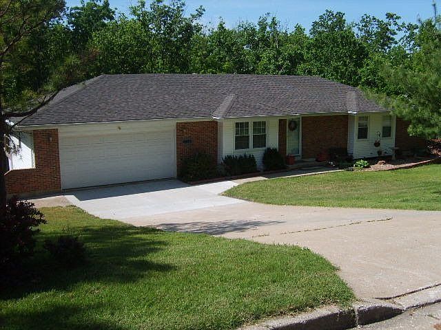 1st image of 4903 Sharon Dr