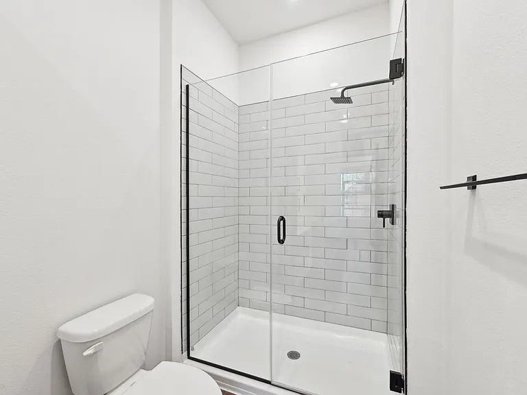 The Concord Luxury Apartments — Photo 40