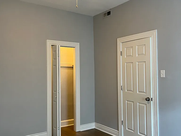 3105 W Diversey Ave #2R — Photo 4