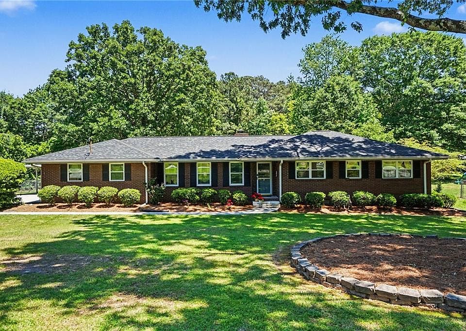 1st image of 2122 Timber Ln