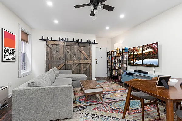 Sold by Redfin Real Estate | media 7