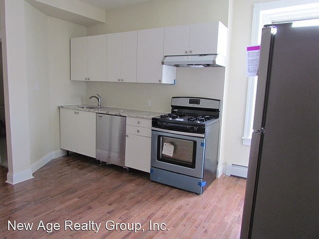 1st image of 2938 W Oxford St Unit 3F