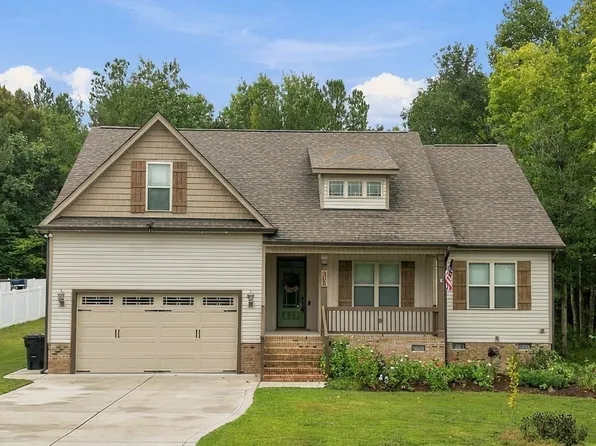 111 Shagbark Ln, Zebulon, NC 27597