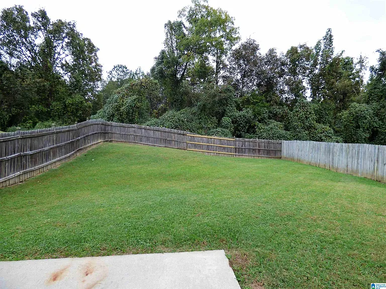 951 Savannah Ln — Photo 9
