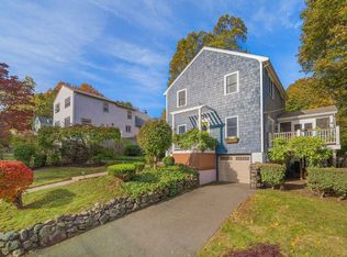 9 Sutherland Rd, Lexington, MA 02421