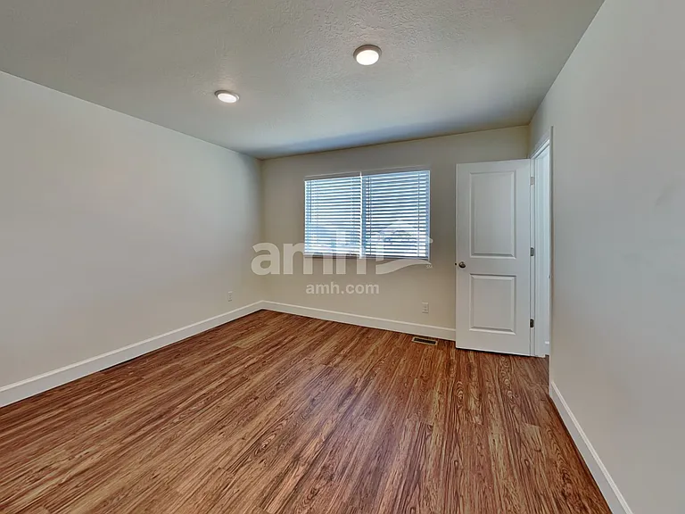 2705 W 3290 S — Photo 18